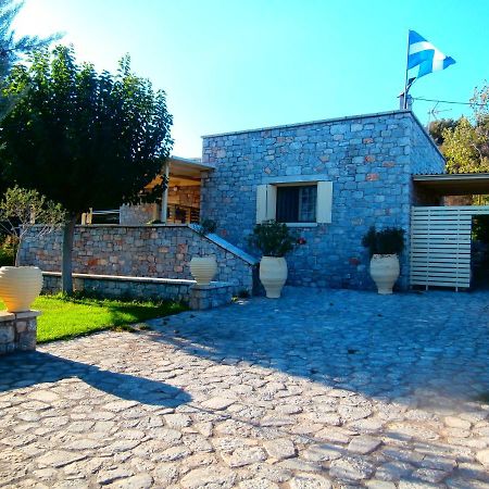 Villa Tzortzakos By Holiday Homes Mavrovoúnion Exteriér fotografie