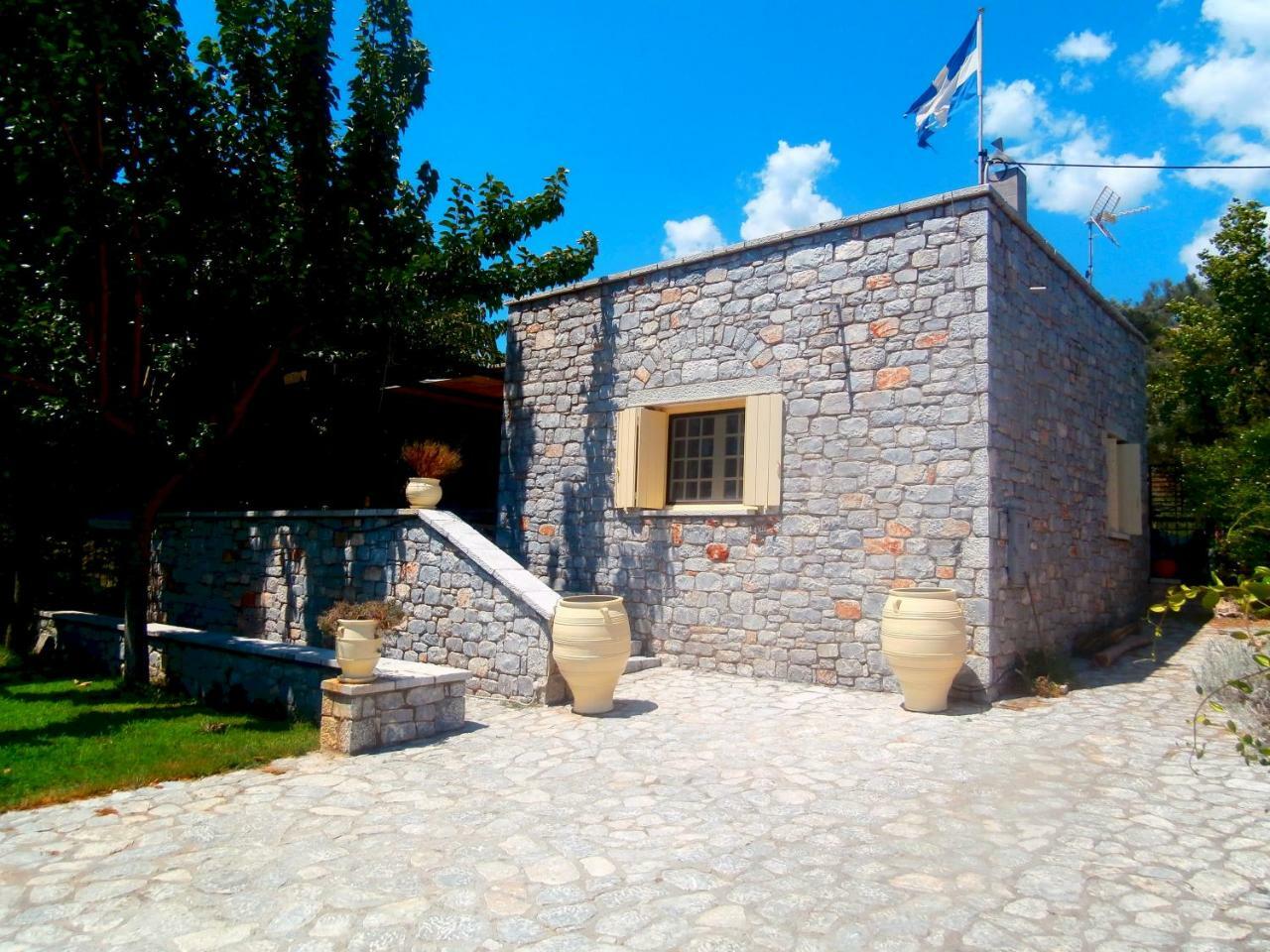 Villa Tzortzakos By Holiday Homes Mavrovoúnion Exteriér fotografie